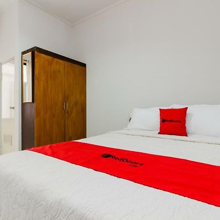Reddoorz Syariah Near Pondok Indah Mall 3 Jakarta Luaran gambar