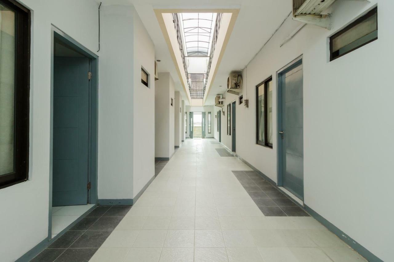 Reddoorz Syariah Near Pondok Indah Mall 3 Jakarta Luaran gambar