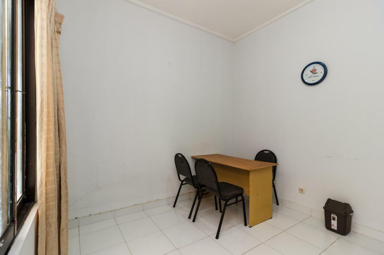 Reddoorz Syariah Near Pondok Indah Mall 3 Jakarta Luaran gambar