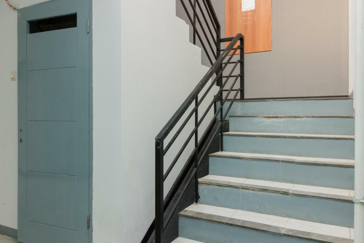Reddoorz Syariah Near Pondok Indah Mall 3 Jakarta Luaran gambar